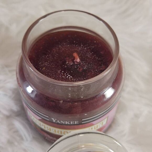 Yankee Candle Raspberry Sorbet 7.5 oz Jar Candle - Picture 5 of 6